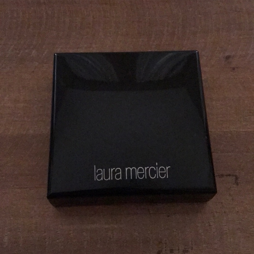 Laura Mercier Sheer Perfecting Powder, candleglow